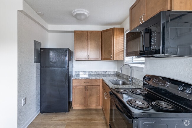 1 habitación, 1 baño - 520 pies cuadrados - Cocina - Gardens of Homestead