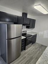 Building Photo - 2605 Quiet Cir