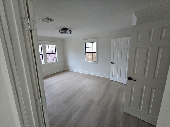 Foto del edificio - 9254 Haddick St