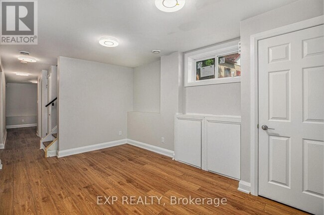 Building Photo - 838 St. Laurent Blvd