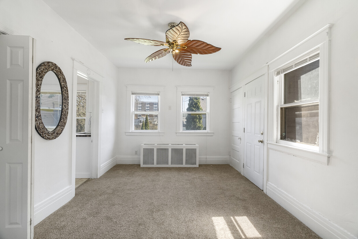 Primary Photo - 1026 8th St
