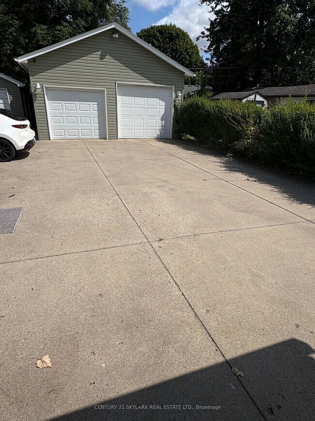 Photo du bâtiment - 122 Boullee St