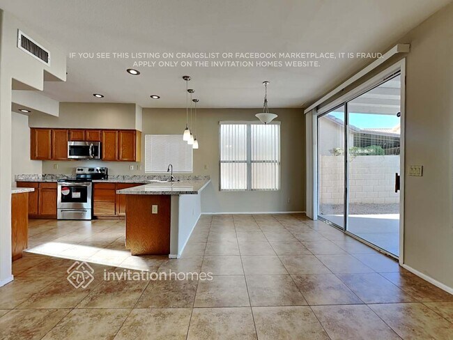 Building Photo - 3215 N 108th Ln
