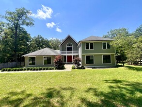 Building Photo - 136 Wiegand Dr