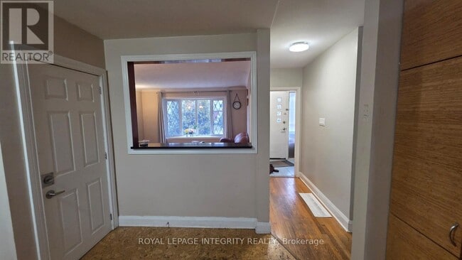 Building Photo - 176 Oakridge Blvd