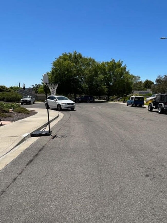 Foto del edificio - Beautiful 4 BD / 3 BA Home in Desirable La...