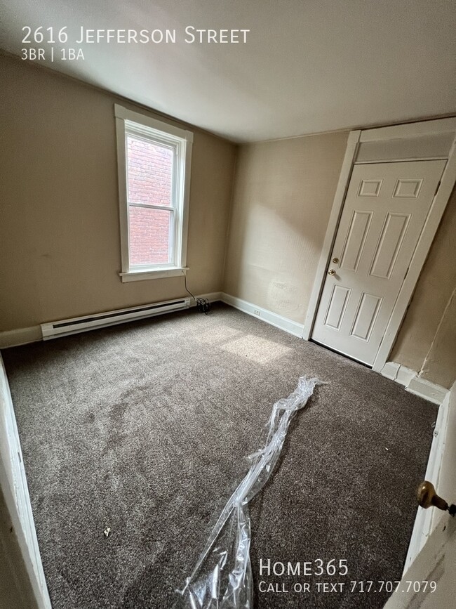 Building Photo - 3 Bed 1 Bath Townhouse in Uptown Harrisburg