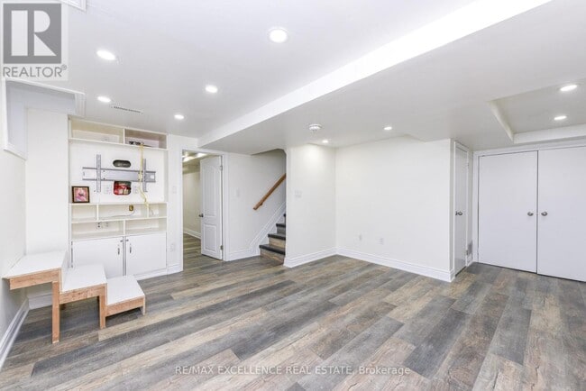 Building Photo - 19 Conklin Dr