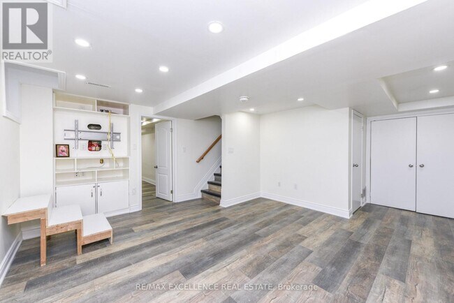 Photo du bâtiment - 19 Conklin Dr