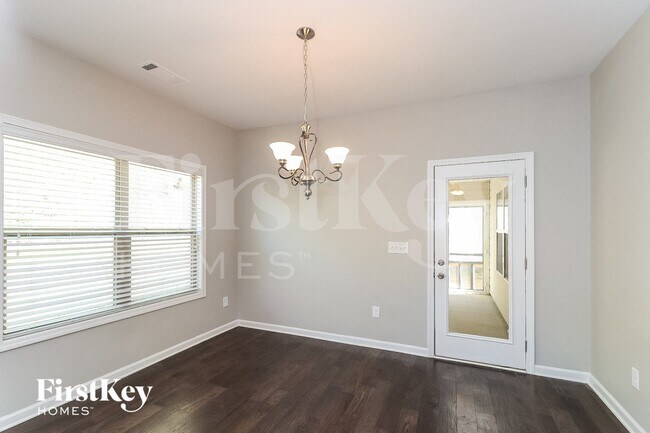 Foto del edificio - 4930 Whisper Creek Ct