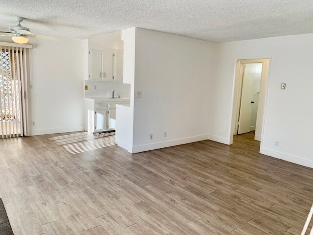 Building Photo - 11963 Walnut Ln