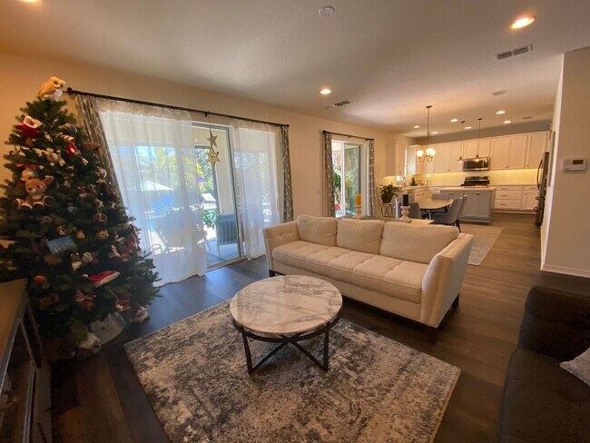 Building Photo - 7555 Loon Ave