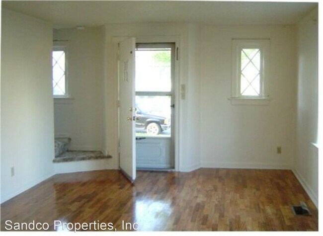 Building Photo - 3 br, 1 bath House - 410 S 50th Str