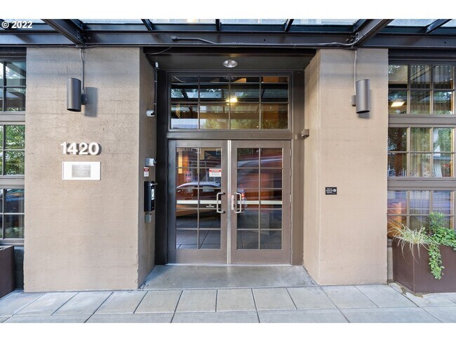 Foto del edificio - 1420 NW Lovejoy St