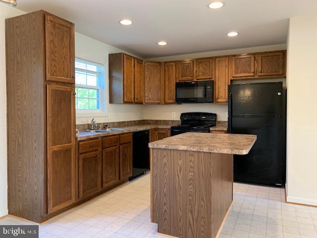 Foto del edificio - 23212 Westwood Ct