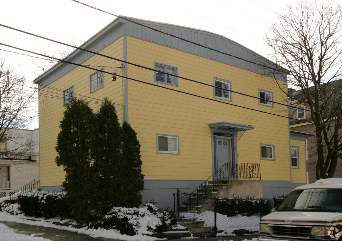 Primary Photo - 34-42 Sagamore St