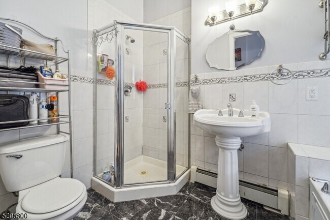 Foto del edificio - 105 Jefferson St