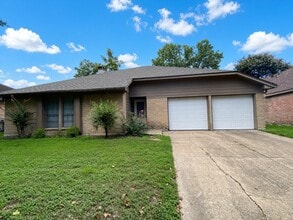 Building Photo - 15634 Fox Springs Dr