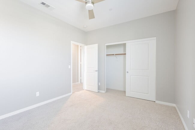 Building Photo - 4808 S Tangerine Way