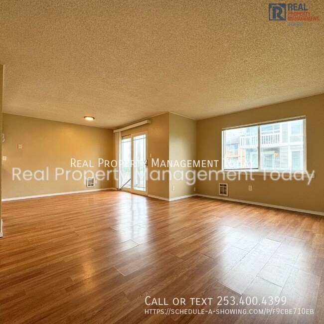 Building Photo - 4024 S Lawrence St
