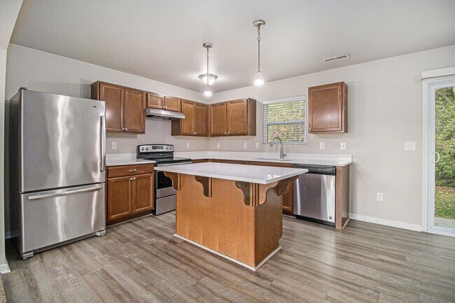 Foto del edificio - Immediate Occupancy Available!