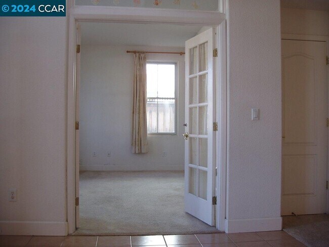Foto del edificio - 1087 Promenade St