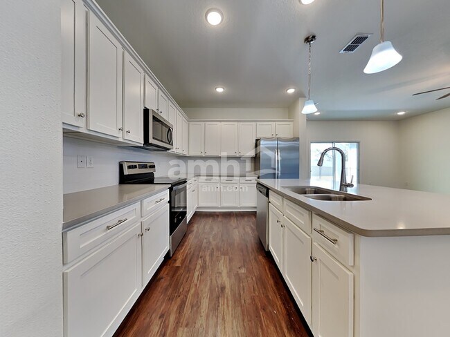 Building Photo - 2913 Rolling Acres Rd