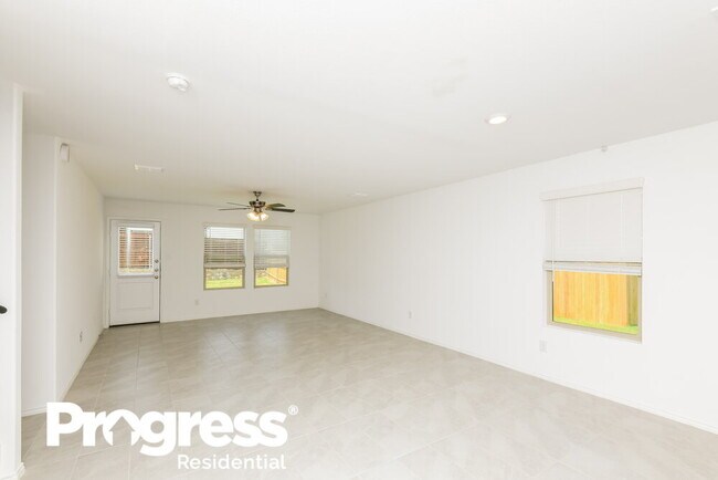 Foto del edificio - 6745 Dove Chase Ln