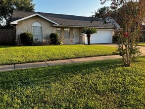 Building Photo - 4003 Brownstone Ln