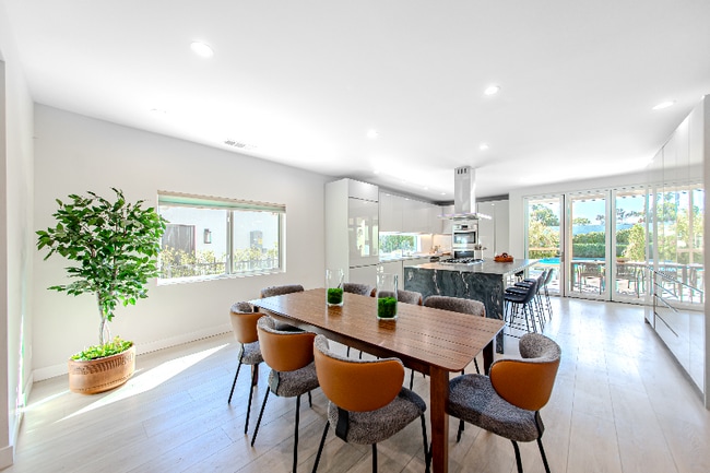 Foto del edificio - 507 N Formosa Ave