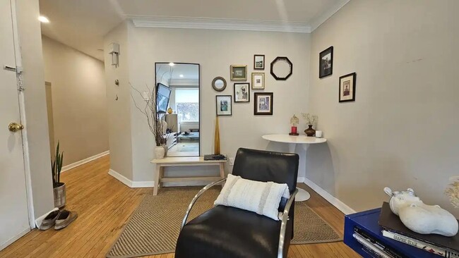 Building Photo - 114 Nairn Av
