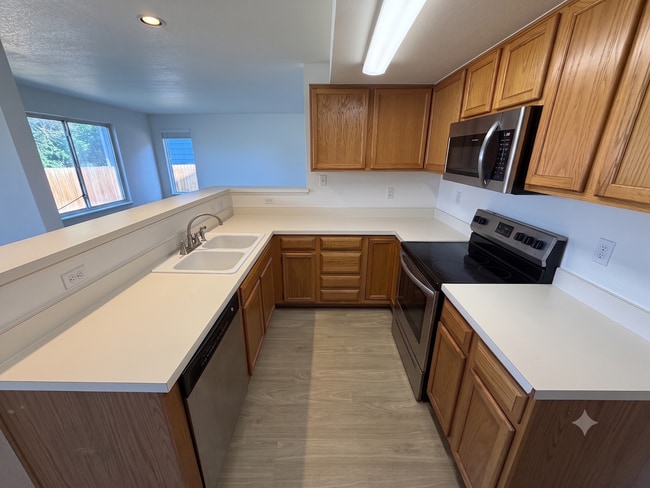 Building Photo - 12139 Applewood Ct