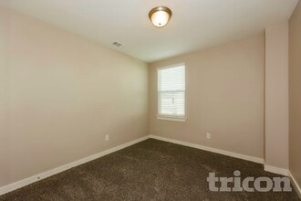 Interior Photo - Tricon Viridian