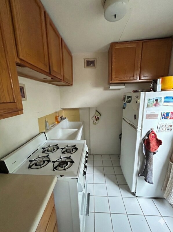 Building Photo - 129 E Gorham St