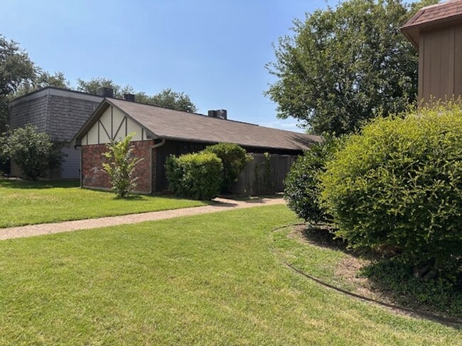 Photo - 4905 El Campo Ave Apartment