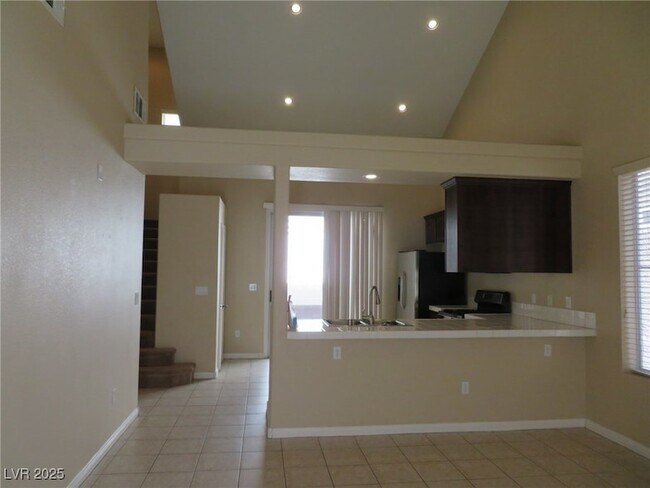 Foto del edificio - 7553 Grassy Bank St