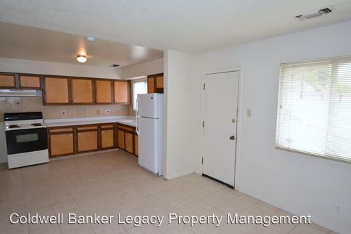 Building Photo - 8220 Leo Pl NE