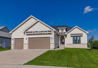 Building Photo - 5901 NE Sherman Dr