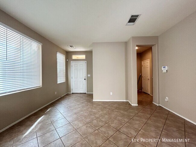 Foto del edificio - 4444 Oberlander Ave