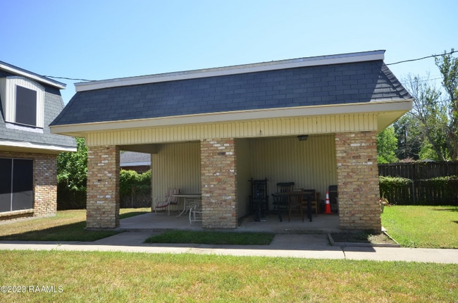 Building Photo - 2610 NE Evangeline Thruway