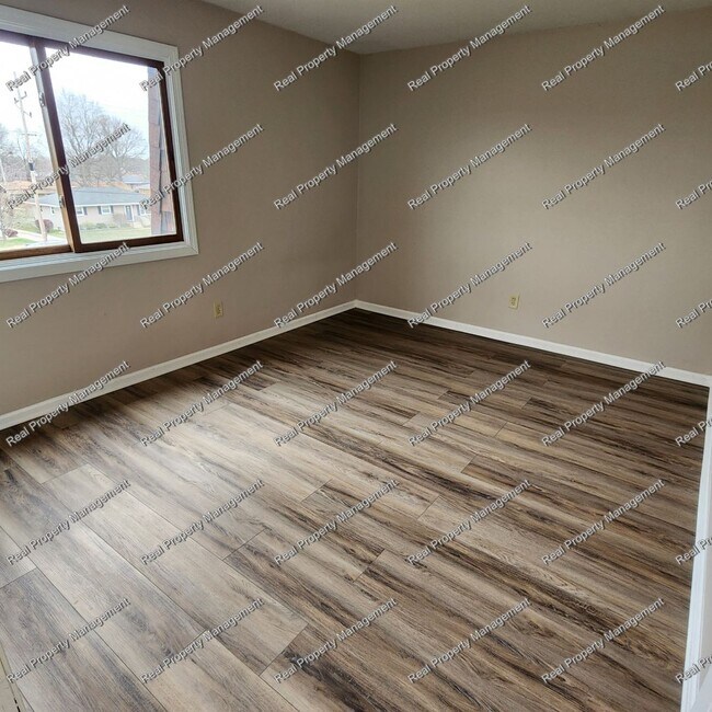 Foto del edificio - Updated 2 bedroom Condo