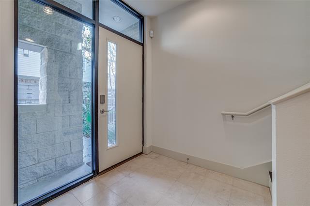 Foto del edificio - 4140 Newton Ave
