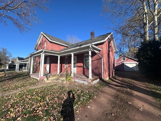 Building Photo - 315 N 2nd Ave