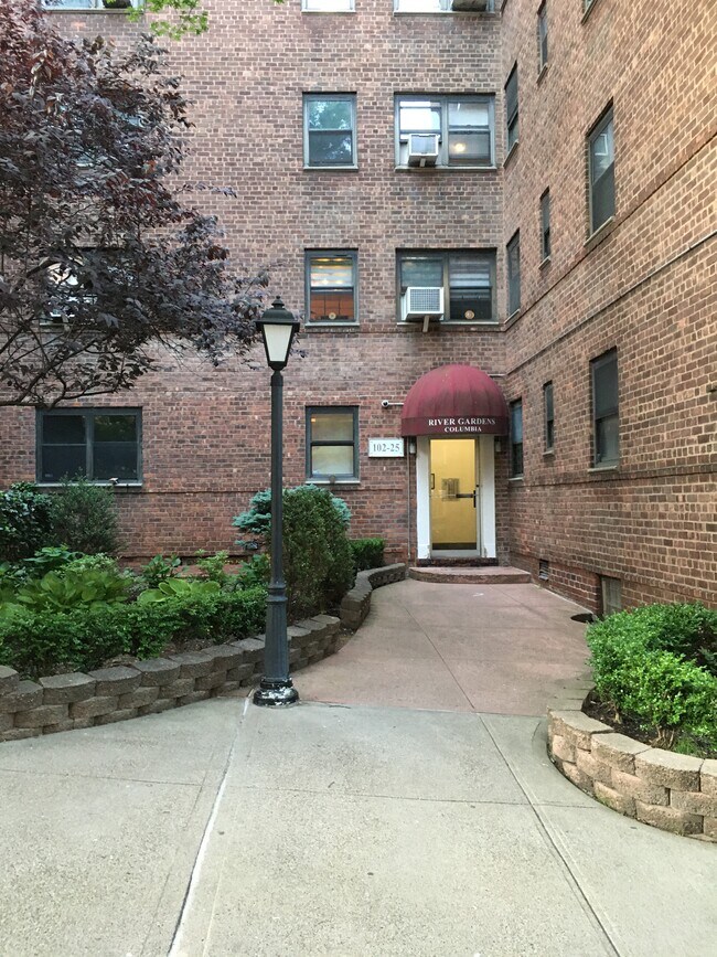 Building Photo - 10225 67th Rd