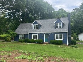3288 Regalwoods Dr