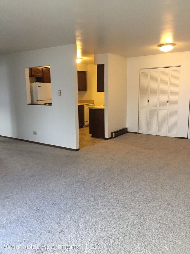 Building Photo - 611 N Cogswell Dr