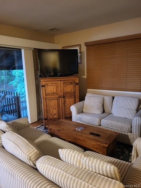 Foto del edificio - 22 Pine Ct