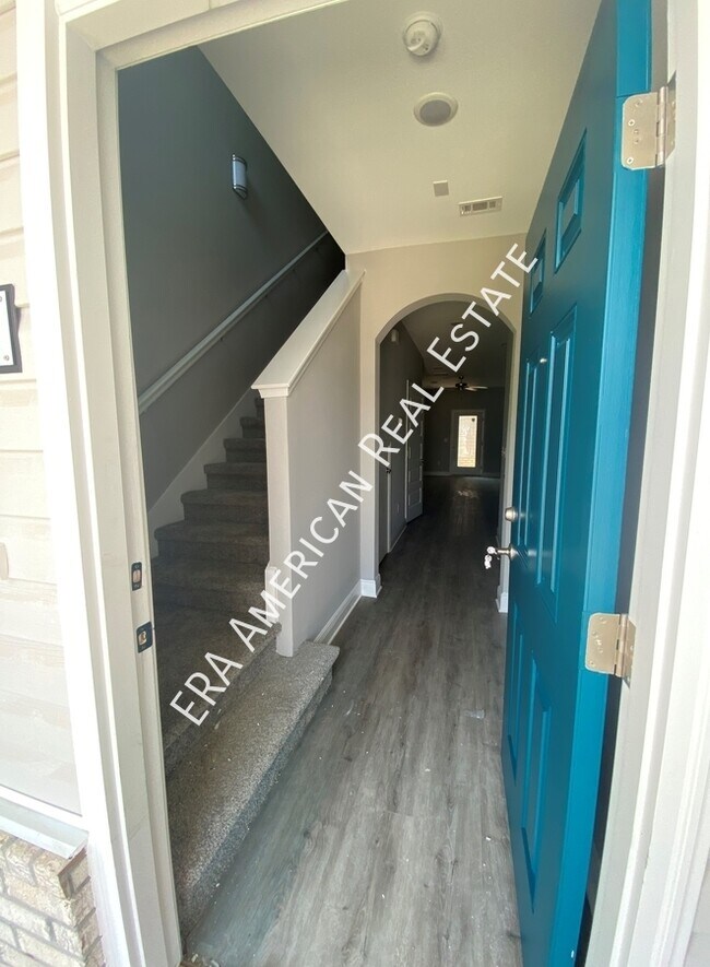 New Townhomes 2 miles from Hurlburt Field AFB Townhouse for Rent in