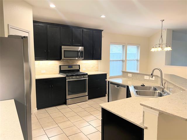 Building Photo - 1616 Bluebird Dr