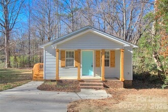 Building Photo - 608 Anne Ave